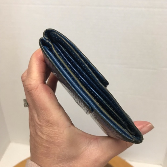 Louis Vuitton Epi Leather Mini Snap Wallet - Picture 4 of 11